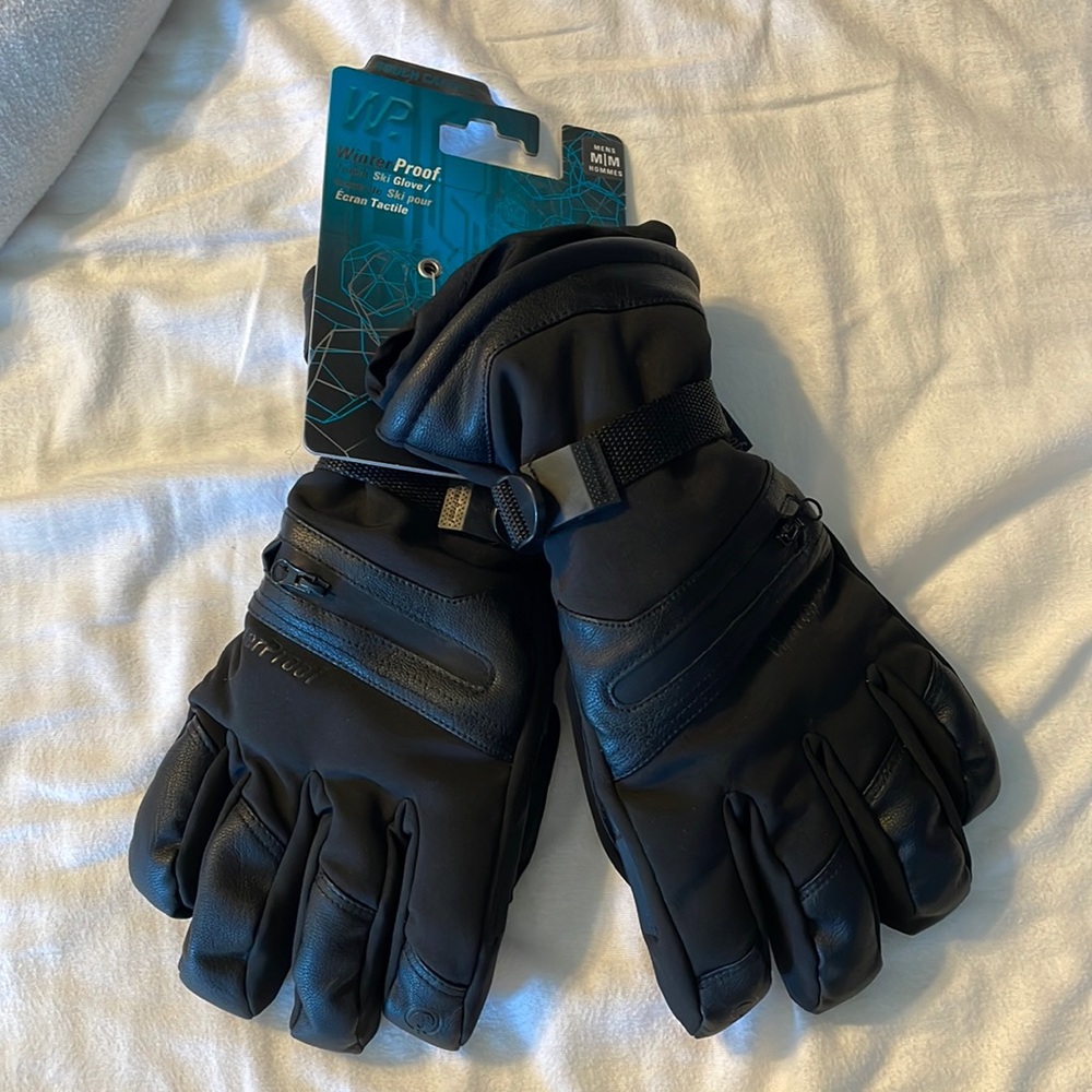 Brand new mens medium winter proof gloves!